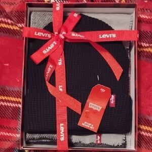 Levi's Black Beanie and Scarf Set